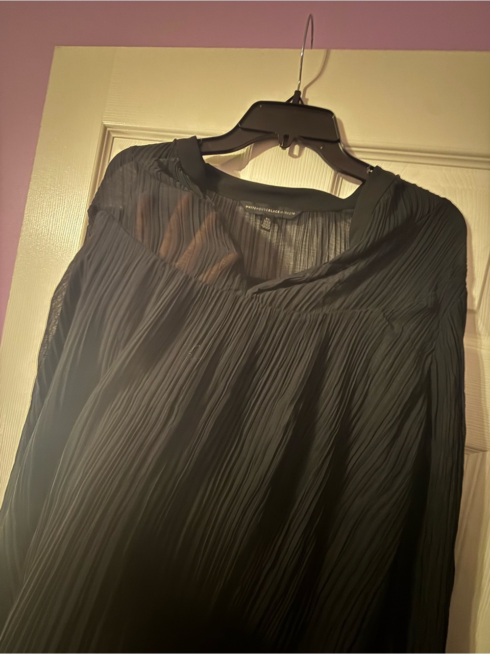 White House Black Market Black Pleated V-Neck Long Sleeve Blouse - Picture 4 of 6